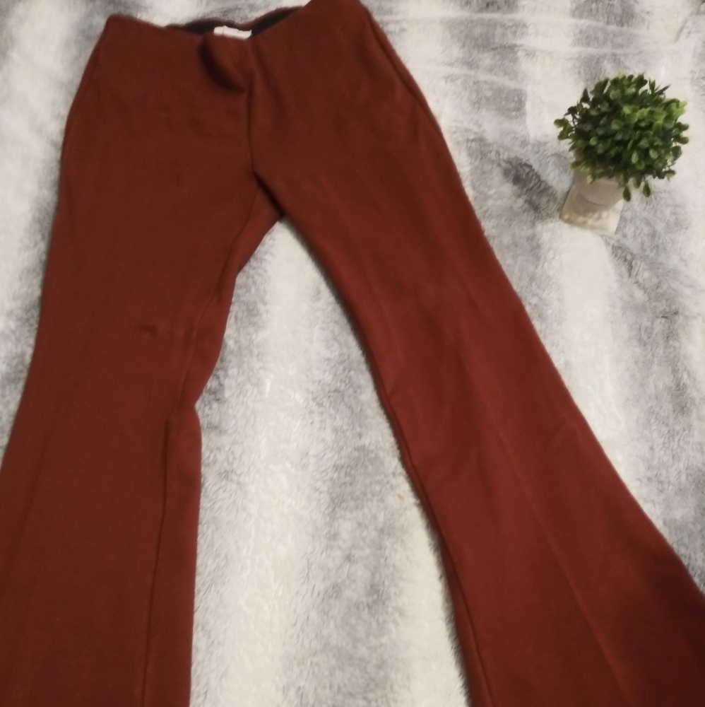 FALL TIME 🍂🍁🌻Burnt orange flare pants size 4